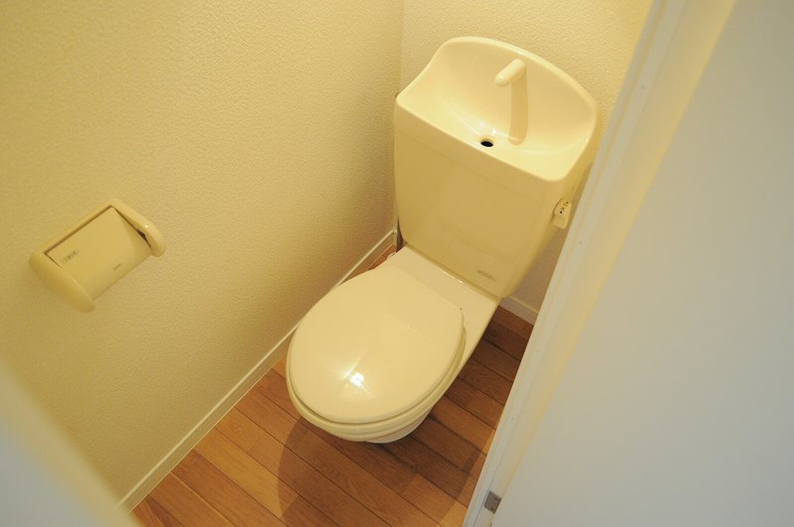 レオパレスプレミール一宮 写真8